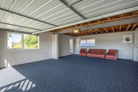 Photo of property in 24 Anne Road, Hillcrest, Auckland, 0627