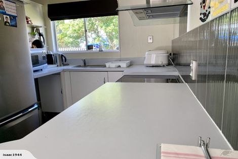 Photo of property in 13f2 Oswald Crescent, Paparangi, Wellington, 6037