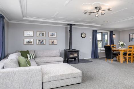 Photo of property in 87 Timaru Road, Waimate, 7924