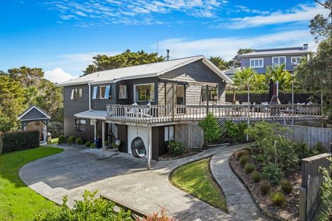 Photo of property in 34 Grand View Road, Leigh, 0985
