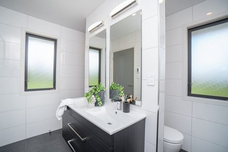 Photo of property in 7 Hartwell Drive, Kelvin Grove, Palmerston North, 4470