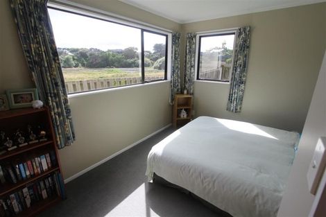 Photo of property in 27b Shackle Lane, Whitby, Porirua, 5024