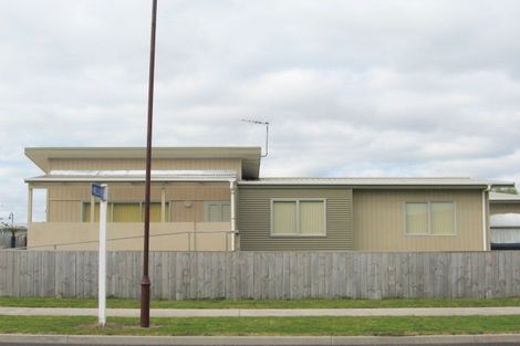 Photo of property in 14 Marlin Street, Whitianga, 3510