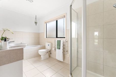 Photo of property in 42 Parkwood Crescent, Gulf Harbour, Whangaparaoa, 0930