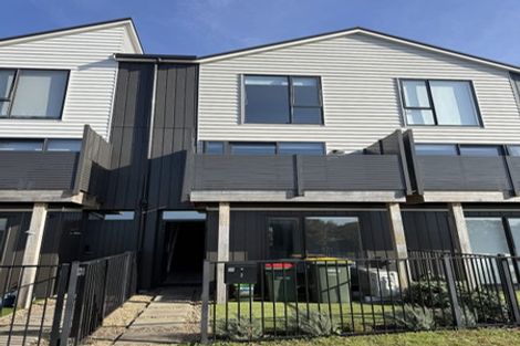 Photo of property in 2/504 Don Buck Road, Massey, Auckland, 0614