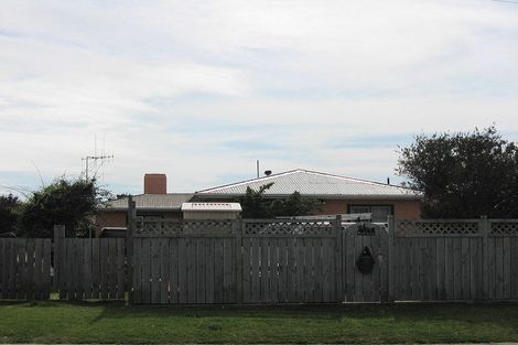 Photo of property in 22 Lee Street, Castlecliff, Whanganui, 4501