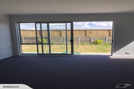 Photo of property in 40 Owen Chapman Drive, Red Beach, 0932