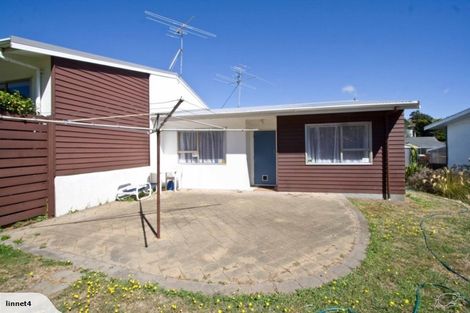 Photo of property in 19a Caesars Place, Churton Park, Wellington, 6037