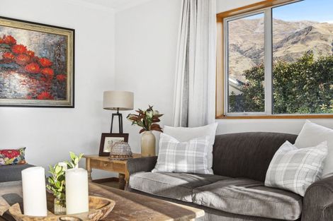 Photo of property in 81 Meadowstone Drive, Wanaka, 9305