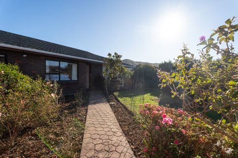 Photo of property in 8 Maywood Grove, Churton Park, Wellington, 6037