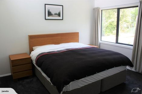 Photo of property in 52 Poto Road, Normandale, Lower Hutt, 5010