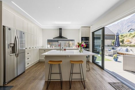 Photo of property in 15 Muster Road, Jacks Point, 9371