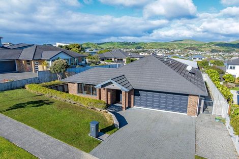Photo of property in 5 Paparoa Crescent, Aotea, Porirua, 5024