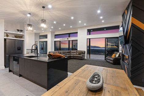 Photo of property in 8 Whio Place, Waikanae, 5036