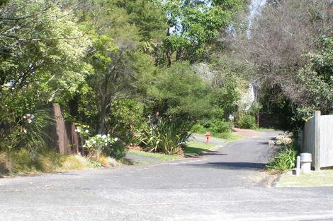Photo of property in 1/41 Ravenwood Drive, Forrest Hill, Auckland, 0620