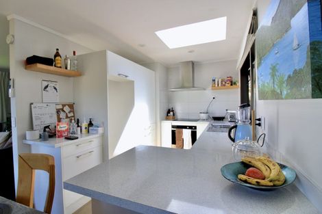 Photo of property in 25a Spenmoor Street, Newlands, Wellington, 6037