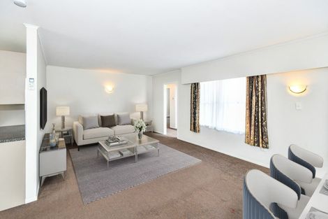 Photo of property in 35 Halberg Street, Papakura, 2110