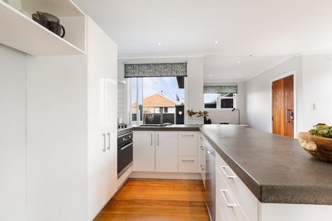 Photo of property in 32 Robinson Street, Cambridge, 3434