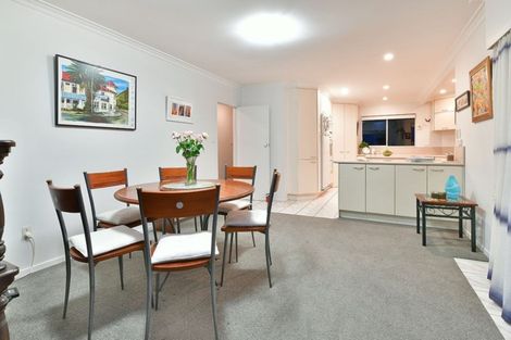 Photo of property in 7 Girrahween Drive, Totara Vale, Auckland, 0629