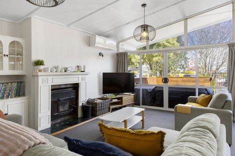 Photo of property in 12 Hilden Place, Hilltop, Taupo, 3330