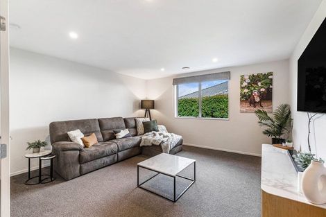 Photo of property in 44c Gilbransen Road, Kumeu, 0810