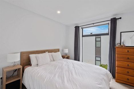 Photo of property in 6/12 New Brighton Road, Shirley, Christchurch, 8061