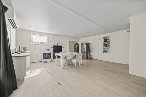 Photo of property in 2 Achilles Drive, Taihape, 4720