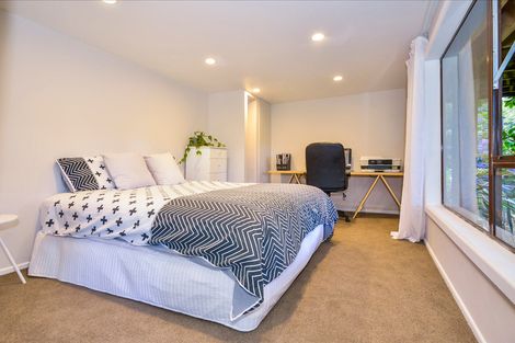 Photo of property in 24 Mahoe Road, Titirangi, Auckland, 0604