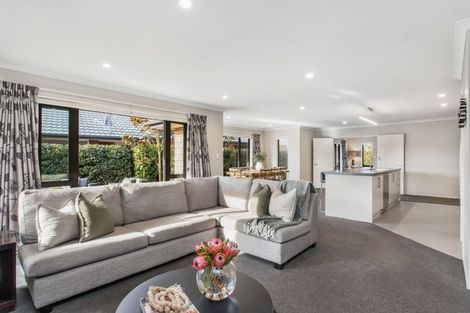 Photo of property in 16 Prebblewood Drive, Prebbleton, 7604