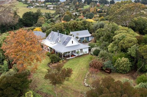 Photo of property in 23 Hyndhope Road, Kennedys Bush, Christchurch, 8025