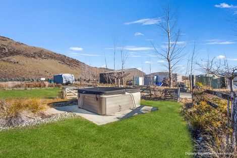 Photo of property in 10 Hardacre Place, Omarama, 9412