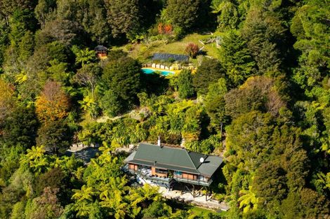 Photo of property in 259 Queen Charlotte Drive, Havelock, 7281