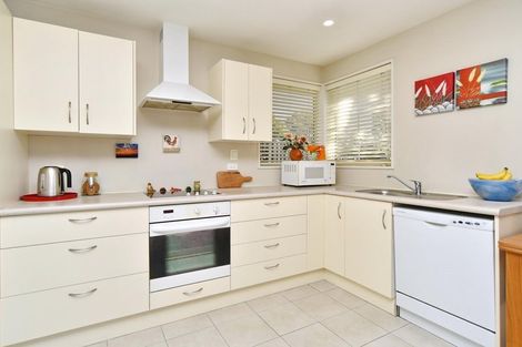 Photo of property in 2/107 Staveley Street, Avonhead, Christchurch, 8042