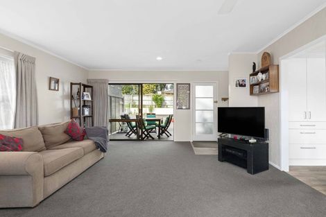 Photo of property in 5 Campbell Street, Waiuku, 2123