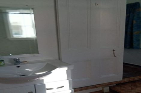 Photo of property in 5 Claremont Grove, Mount Victoria, Wellington, 6011