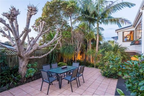 Photo of property in 1/10 Denby Lane, Northcote Point, Auckland, 0627