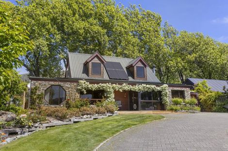 Photo of property in 21 Heuchan Lane, Wanaka, 9305