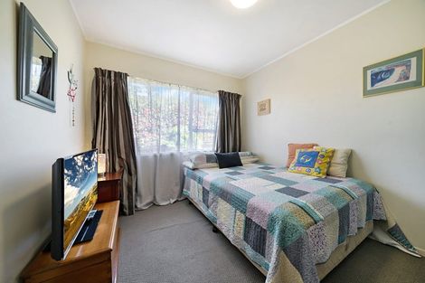Photo of property in 1/2 Wallace Road, Ranui, Auckland, 0612