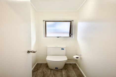 Photo of property in 1/5 Teviot Place, Totara Vale, Auckland, 0629