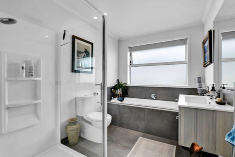 Photo of property in 26 Jules Crescent, Bell Block, New Plymouth, 4312