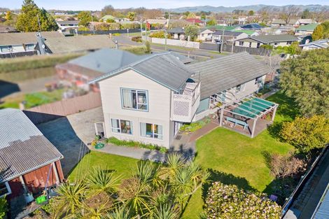 Photo of property in 93 Farquhars Road, Redwood, Christchurch, 8051