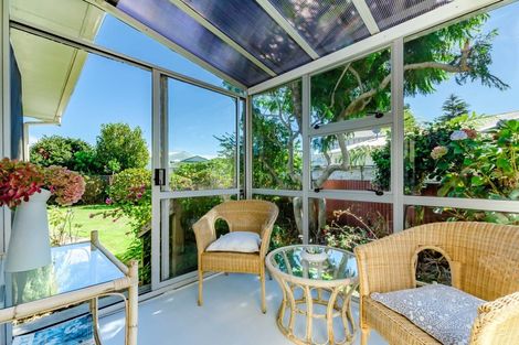 Photo of property in 7 Nimmo Avenue, Waikanae, 5036