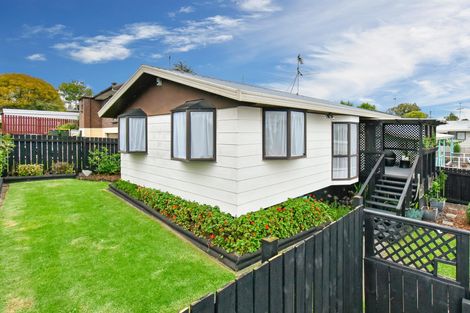 Photo of property in 8a Ashlynne Avenue, Papatoetoe, Auckland, 2025