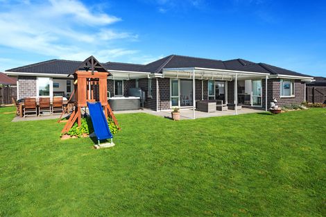 Photo of property in 18 Searle Drive, Patumahoe, Pukekohe, 2679