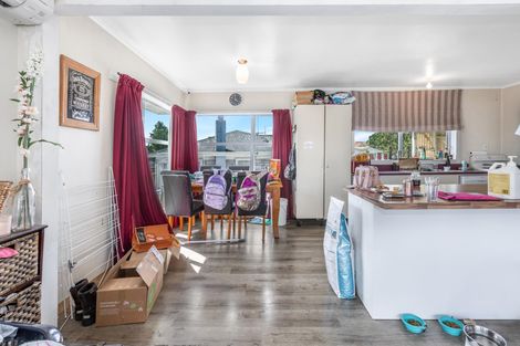 Photo of property in 11 Lear Street, Stratford, 4332