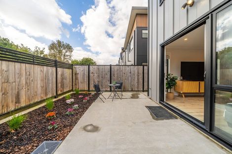 Photo of property in 15 Raeble Walkington Lane, Wallaceville, Upper Hutt, 5018