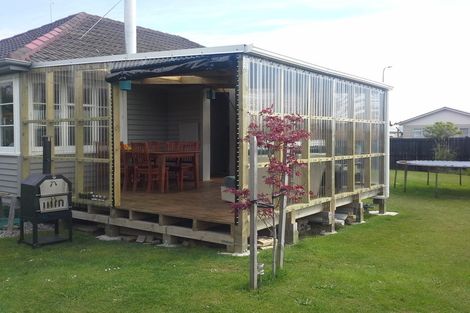 Photo of property in 2 Larsen Street, Westport, 7825