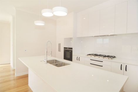 Photo of property in 52 Cooladawson Drive, Flat Bush, Auckland, 2019