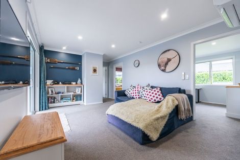 Photo of property in 32 Mike Smith Drive, Cambridge, 3434