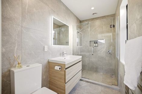 Photo of property in 5 Tulett Park Drive, Casebrook, Christchurch, 8051